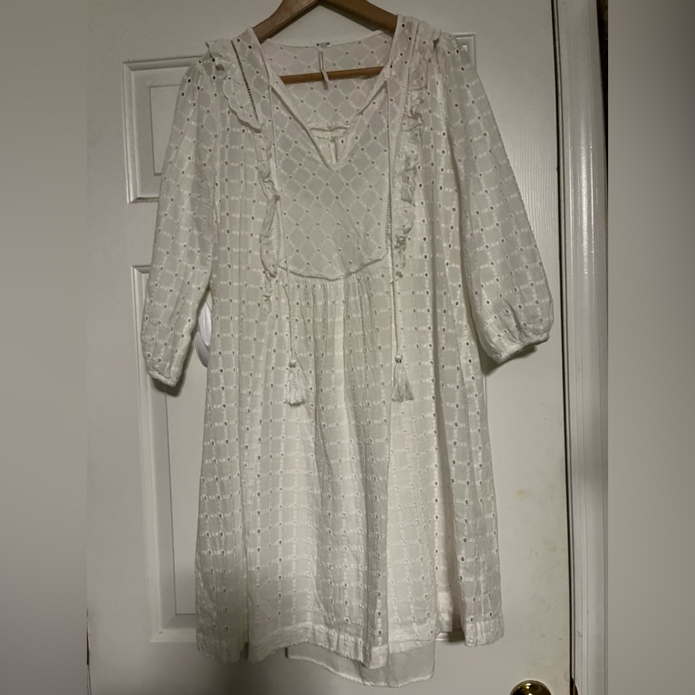 anthropologie white eyelet THAMES midi dress . Size 8